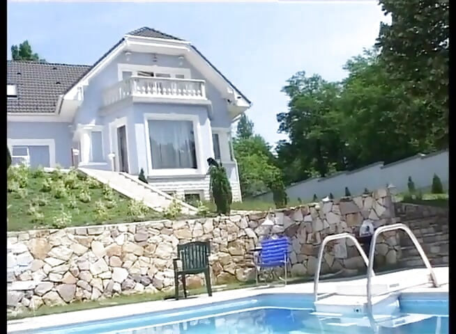 एकल पेशाब करने वाली लड़कियां सेक्सी annamari और उसकी प्रेमिका Simona