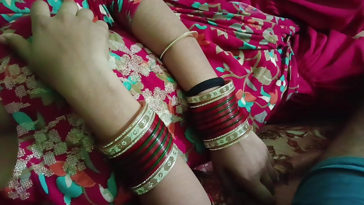 Pados ki bhabhi ke sath kiya romantic sex