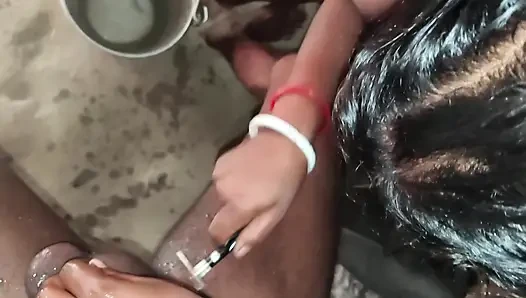 Meri nai bhabhi Ne Bal Kat kar Safai ki aur land chusa