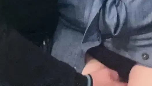 Omg!!! Грязные пальцы незнакомки натирали киску М