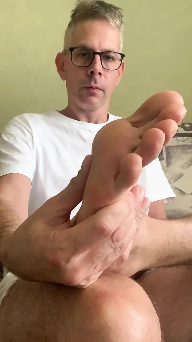 ! minutes wank and foot licking