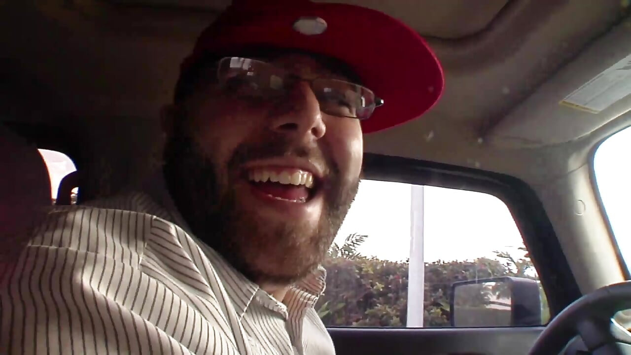 Mlada kurva ne može vjerovati koliko je ovaj kurac tvrd!