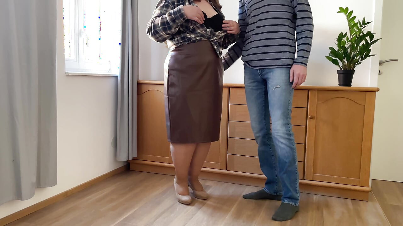 Ніякого сексу, але ти можеш кінчити на товсту дупу свекрухи!