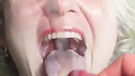 cum yiyicinin dilini haraç