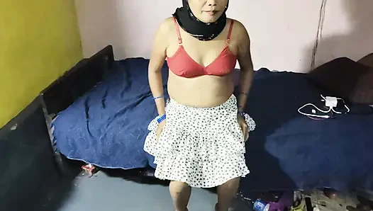 Indien süßes und sexy mädchen von ihrem stiefbruder gefickt