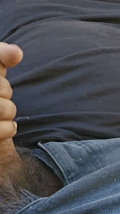 Mechanic relieves himself with ripped jeans | Clip 3