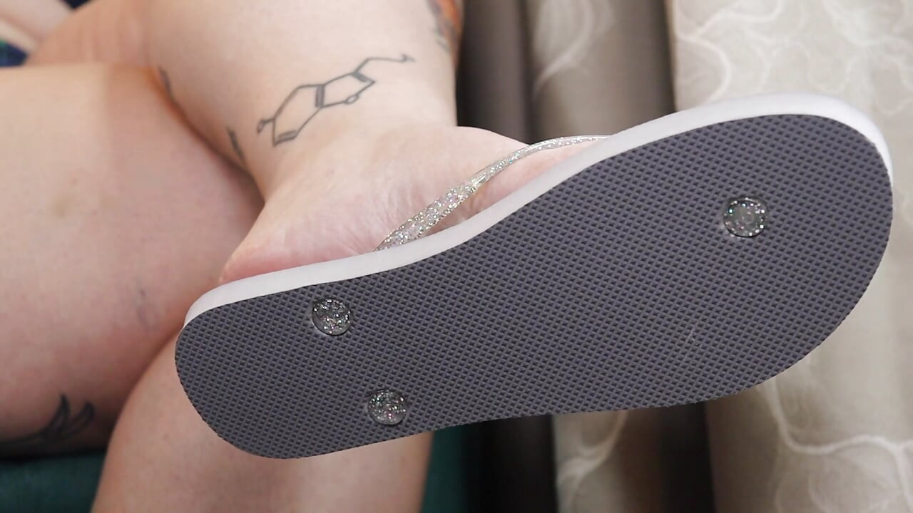 Шлепанье Sara Star, покачивает шлепанцем