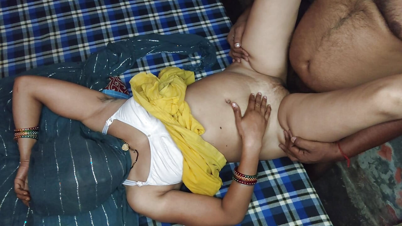 The father-in-law gave full enjoyment of the with his penis.