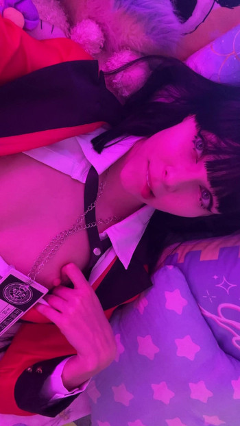 Do you like to see my tits?