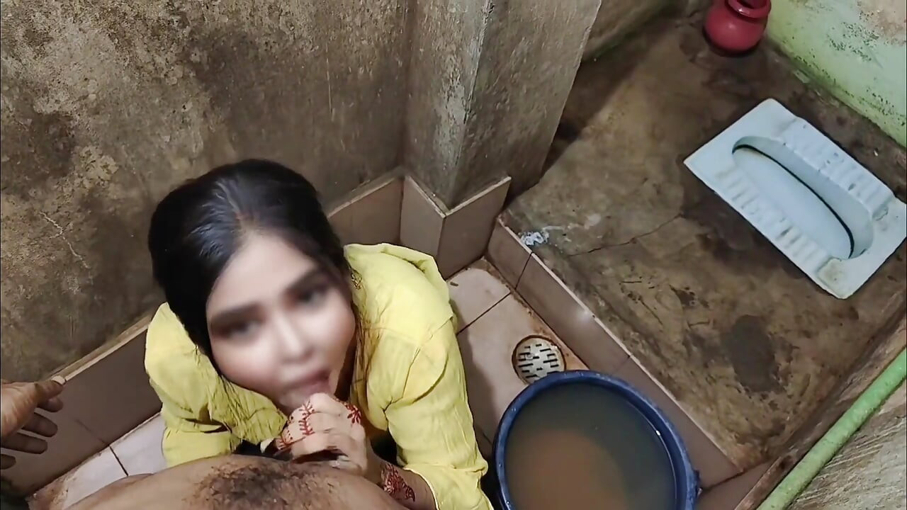 Real Married Couple Steamy Bathroom Session and Romantic Shower Intimacy