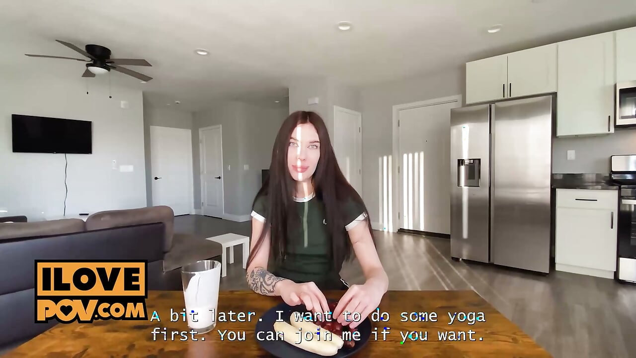 Sesi Yoga Seksual Gera Geyns yang Berambut Cokelat Berakhir dengan Seks