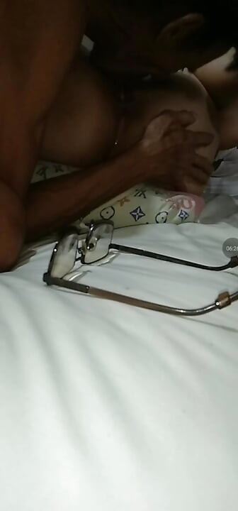 吃濕漉漉的屄到屁股是她射了