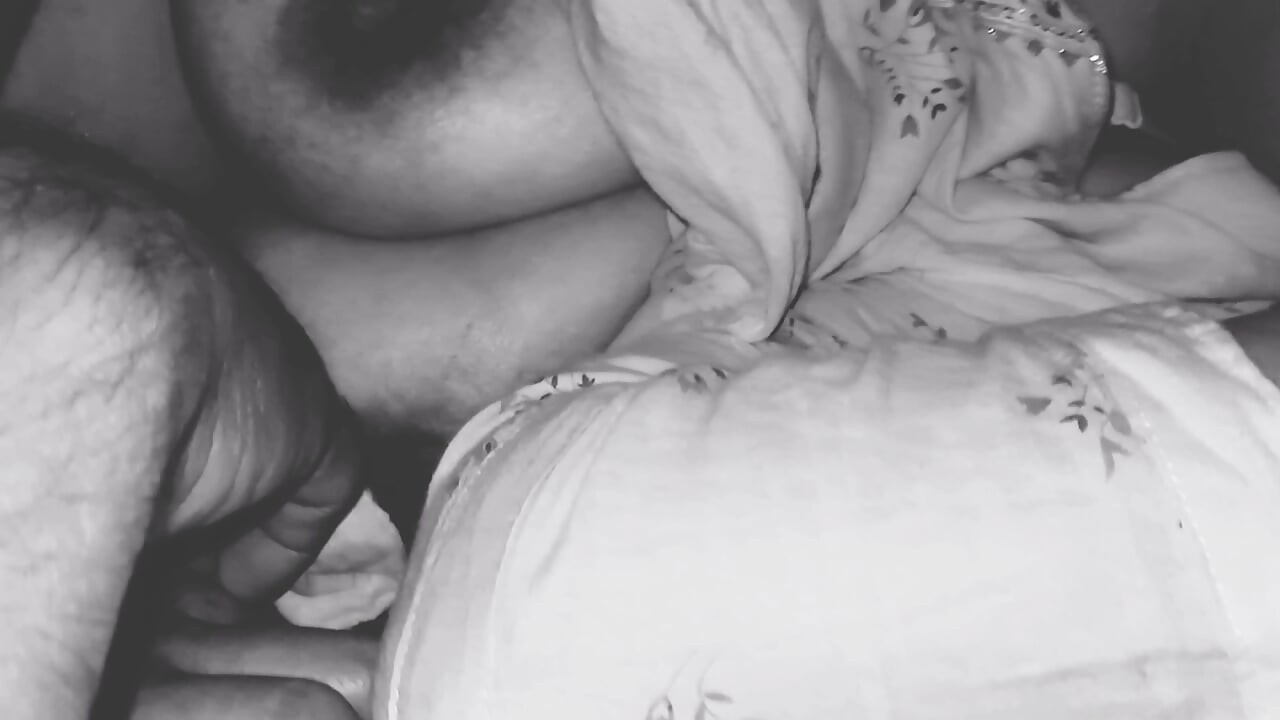 Desi bhabi store bryster sutter