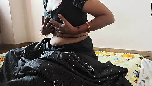 Seksi ev hanımıyla alay ediyor