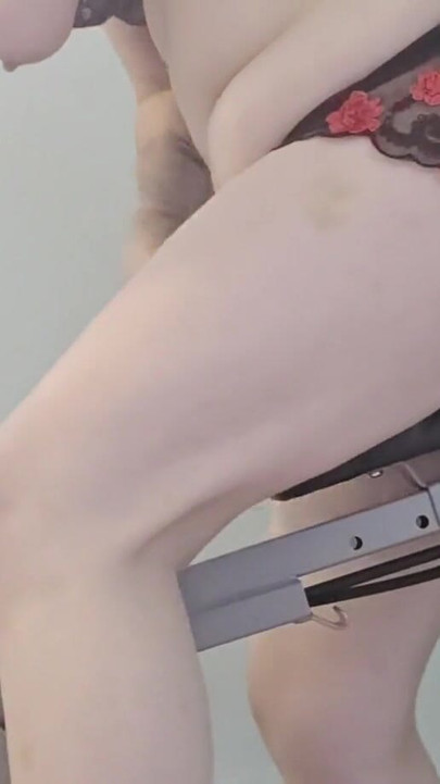 Must-see moment from "I find a new way to work out with my dildo"