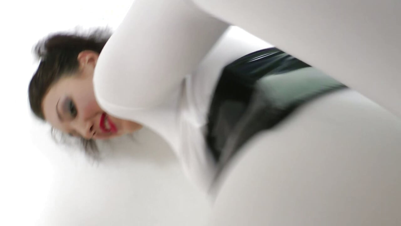 Elaine Meadors: เย็ดตูดกูด้วยควยใหญ่ของมึง