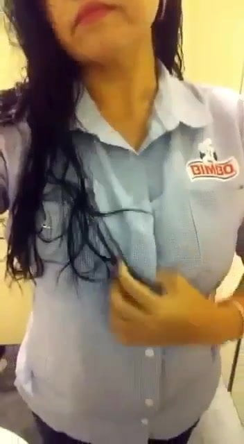 Muestra la chichis
