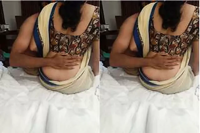 Today Exclusive-Desi Cpl Romance In Hotel Par...