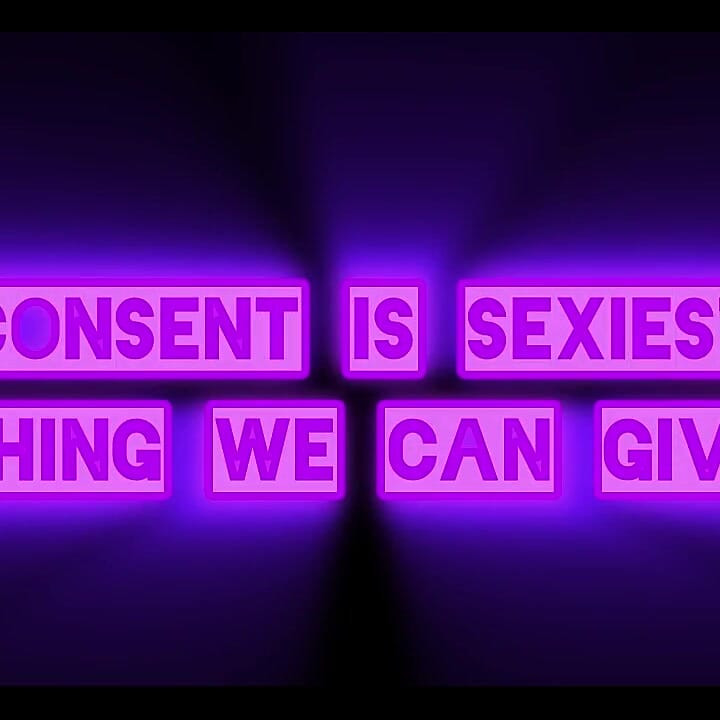 0 Pé ninfomaníaca Suzy Wylde Giantess implorando para sua buceta ser espancada