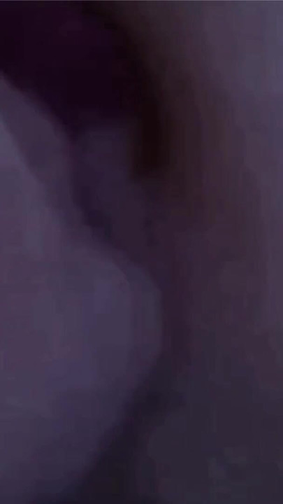 男の子が舐めるお腹ピアス パート1 |クリップ1