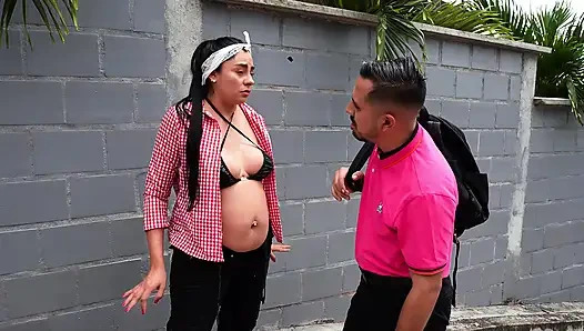 Трахаю Nerdo Дома В Разгар Беременности У Ублюдка Было Много Молока И Он Кончил В Мою Киску