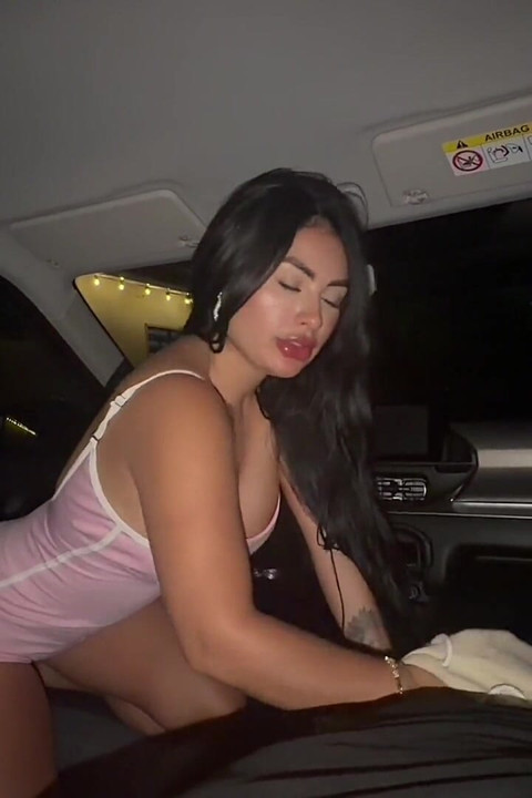 Uber Fucks My Tight and Juicy Pussy in His Car in the Middle of the Night, After Taking Me Home