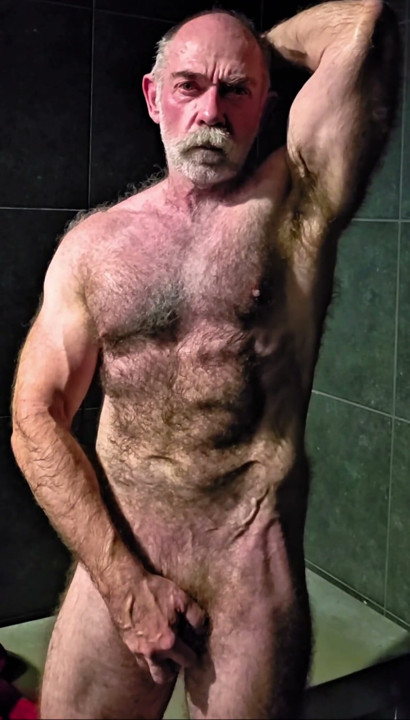 Hairy Dilf Showing Physique
