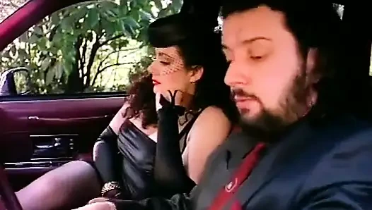 Jessica rizzo mempersembahkan dua adegan dengan pelacur nymphomaniac