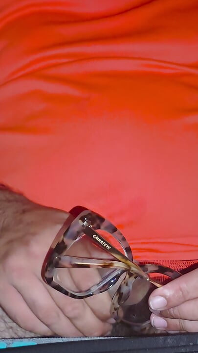 Pleasure glasses rub cummed