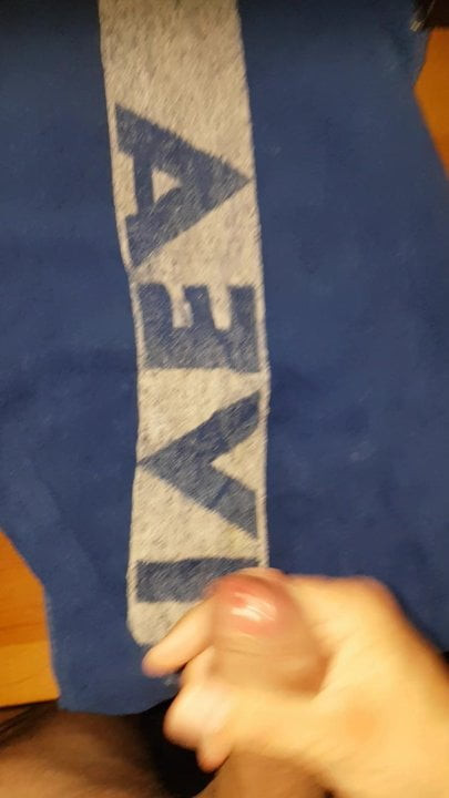 Gay man cums! Big cock!