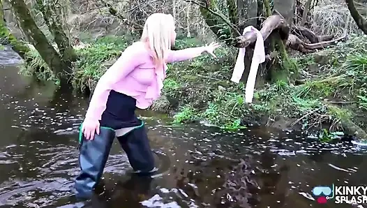 Sekreterin beyaz taytı Waders'da sırılsıklam oldu yanlış gitti