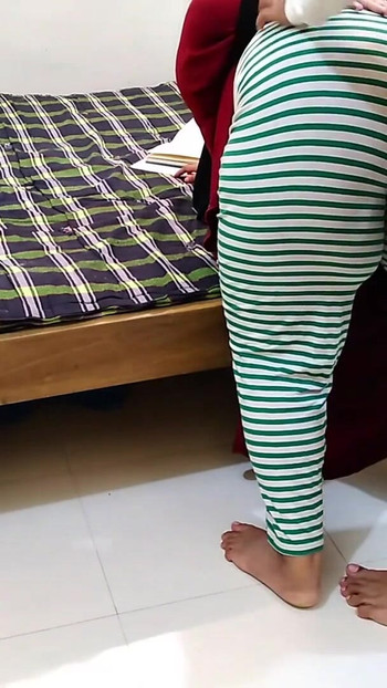 Captivating moment from "Hath Bandh kar Jabardast Choda badi Gand vali Teacher ko - Indian Muslim Female Teacher Tied Up &"