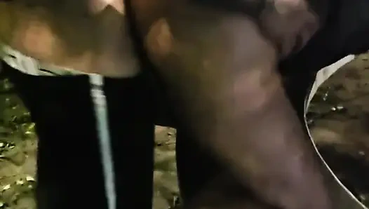 Bir erkek buldum, aldatılmış adamın önünde beni seviştirdi