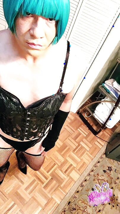 Ts Kandi Sexy Sissy Stripper tańczy w bieliźnie PMV