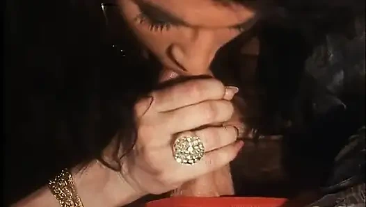 Ateşli ırklararası grup seks