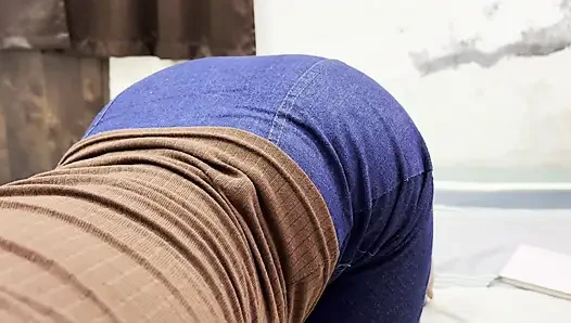 Aah öğretmen şişman gai chut meri 18 yaşındaki öğrenci bakire kız öğretmen tarafından Hintçe ses kaydıyla sert sikiliyor