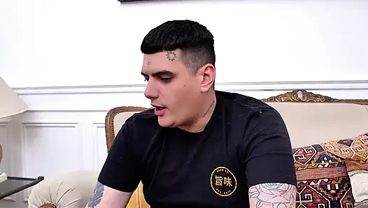 Uruguayan with a perfect ass and my first porn casting ft. Chavita and Fefo