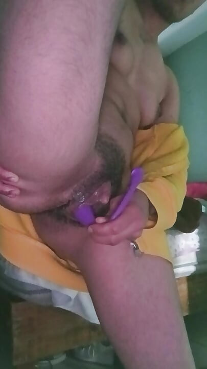 Rich solo masturbation