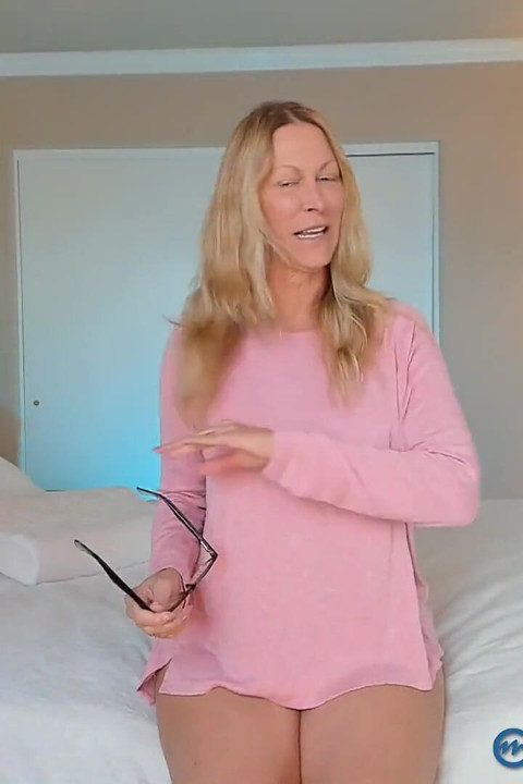 Real Hot Wife Jess Ryan Showing off Her Perfect Feet!