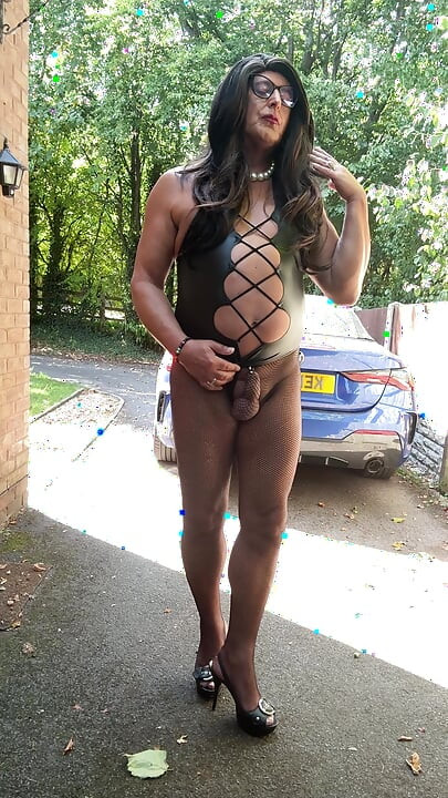 Sexy Crossdresser Kellycd2022's in black pvc bodysuit and fishnet pantyhose