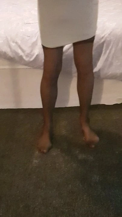 sexy new skirt....im sooo horny