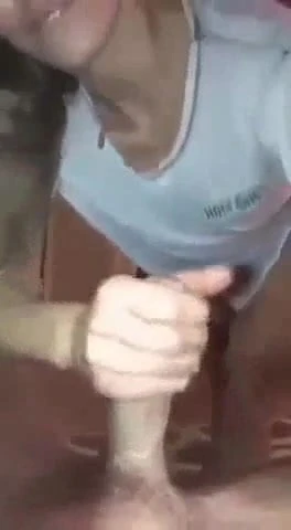 Blonde chevauche une teub jusquau creampie