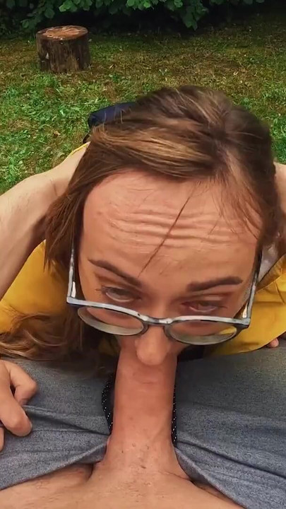 HUNT4K. Yarak emdi ve erkek arkadaşını öptükten sonra | Klip 2