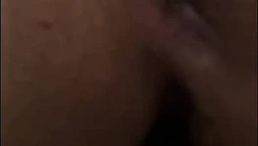 Толстушка с дилдо и член вместе, обе дырки для траха растянуты