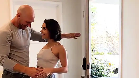 Hot Neighbor Sneaks Over to Cheat on Husband