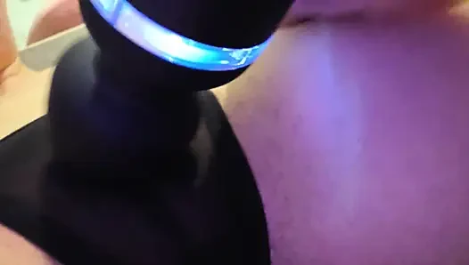 Seksi Orta Yaşlı Seksi Kadın Vibratör Yardımıyla Külotun Içinden Klitoris Orgazmı..