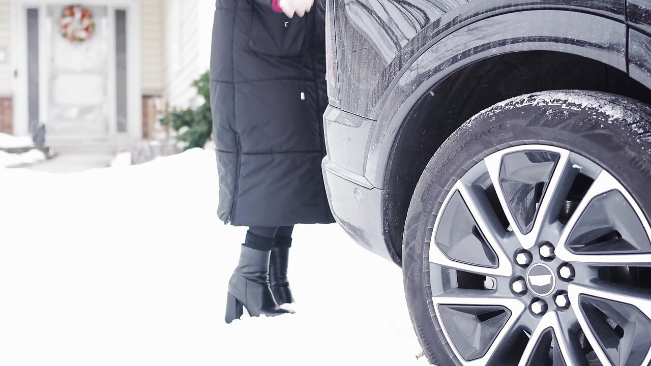 Ajuda, meu carro está preso na neve.