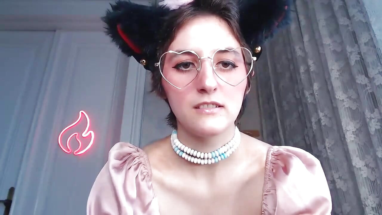 Mostrando o cu - transmissão de aniversário sexy - show completo - parte 2