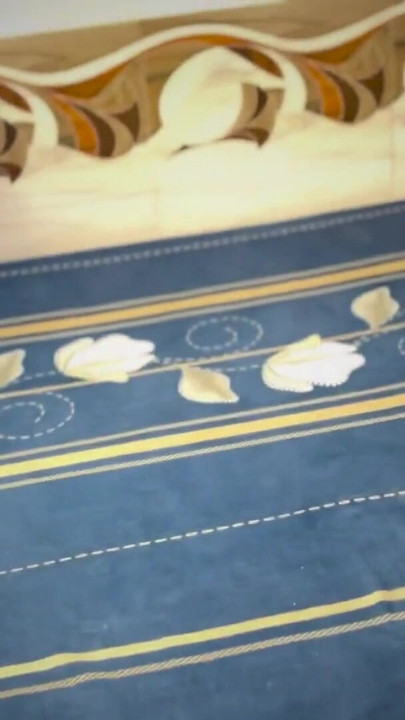 Vrući desi muž i žena prvi put seksaju u hotelskoj sobi. Hindi video. | Klip 1