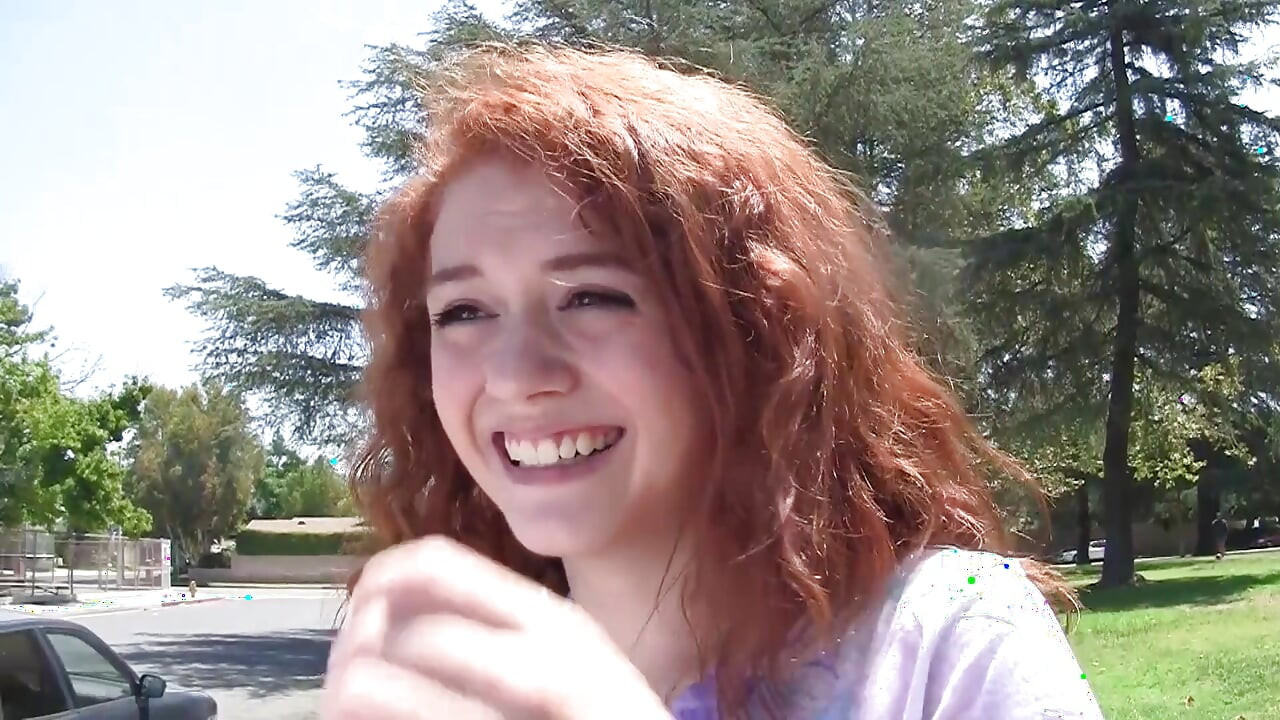 أليس جرين تأخذ الديك الأسود الهائل